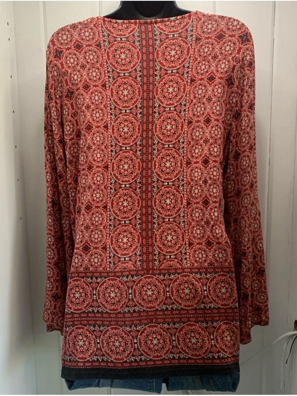 Rose + Olive Top Size L Red Geometric Boho Bell Sleeve Jersey Stretch Western - Picture 10 of 11
